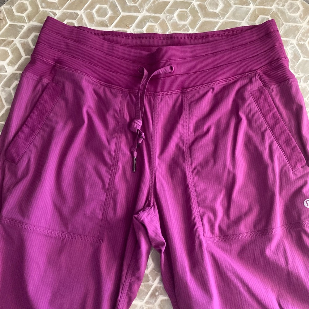 SOLD! Lululemon Studio Pant III in ‘Regal Plum’ - Picture 4 of 9